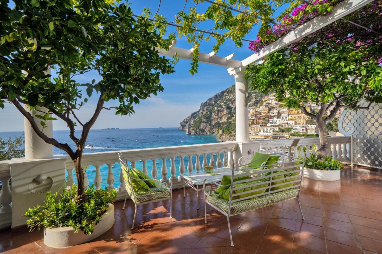 Two-Bedroom Apartment Terrace Sea View