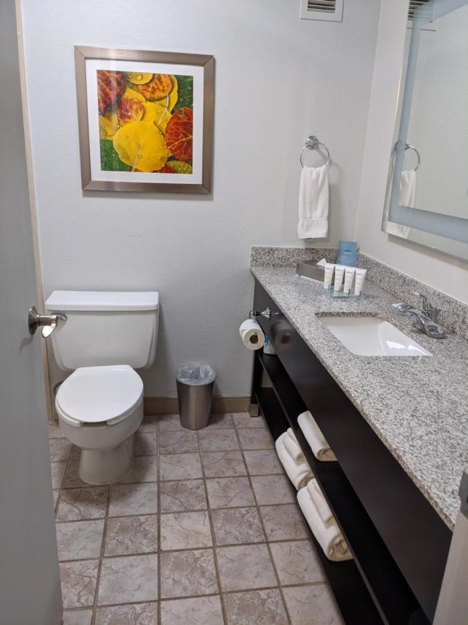 Queen Room with Two Queen Beds - Non-Smoking,1659475508:JPEG