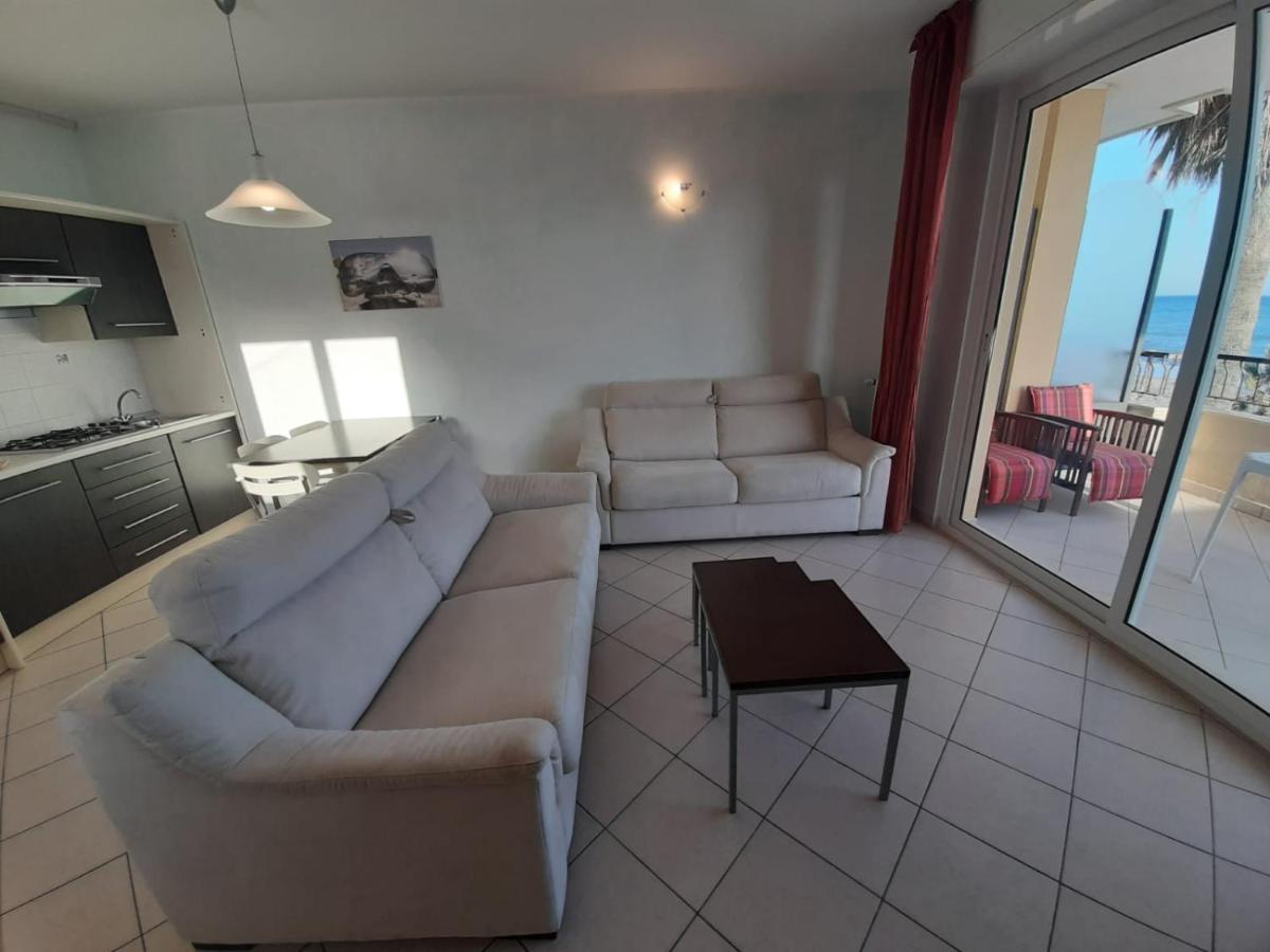 Superior One-Bedroom Apartment