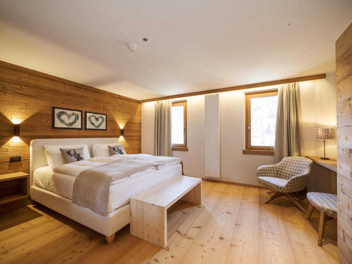 Superior Double Room,785886267:JPEG