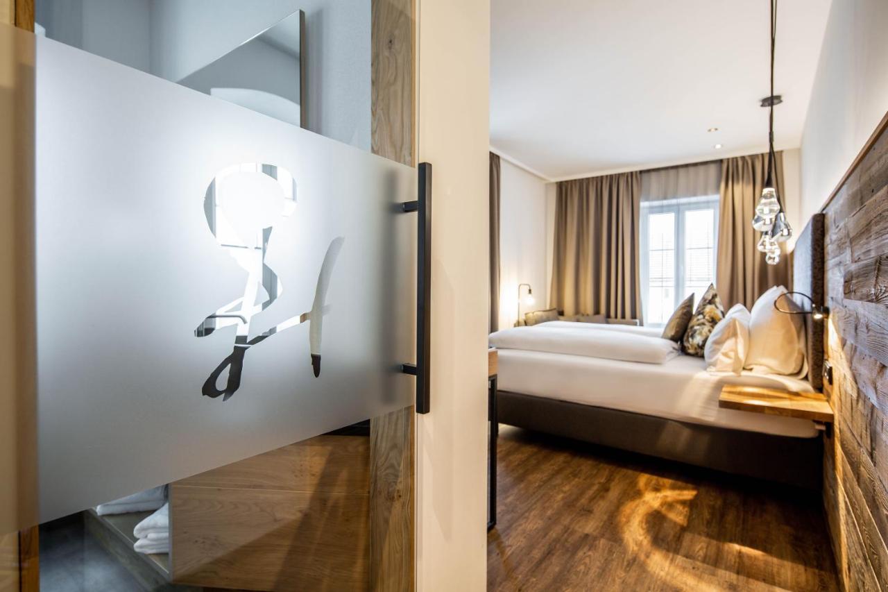Small Double Room,983228953:JPEG