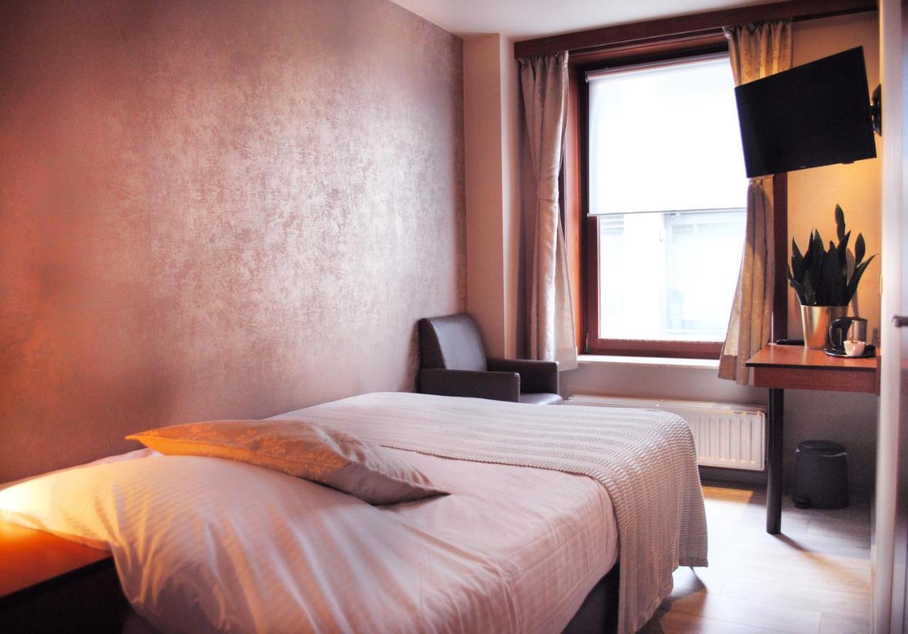 Budget Single Room,1352969884:JPEG