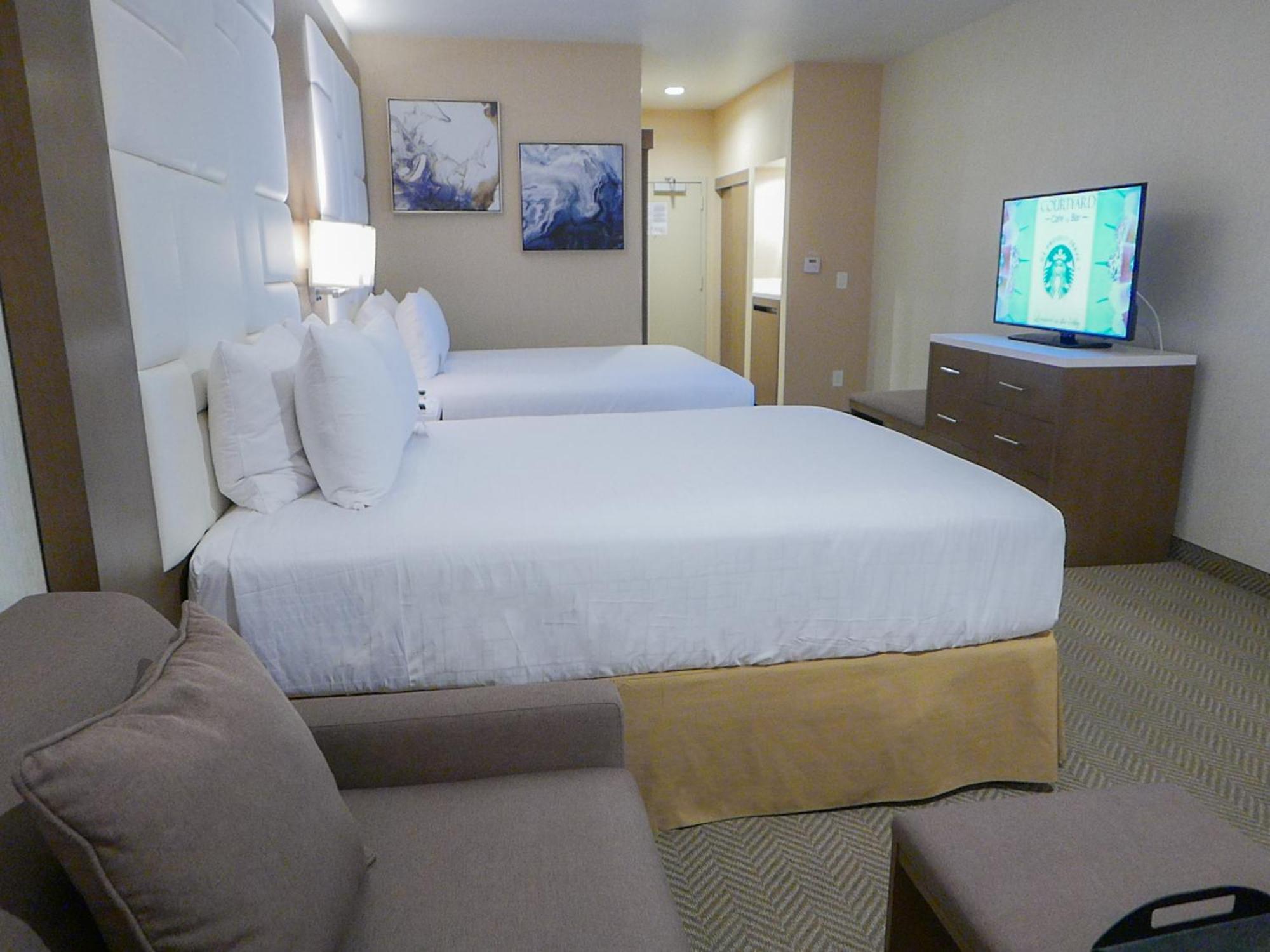 Queen Room Two Queen Beds Non-Smoking