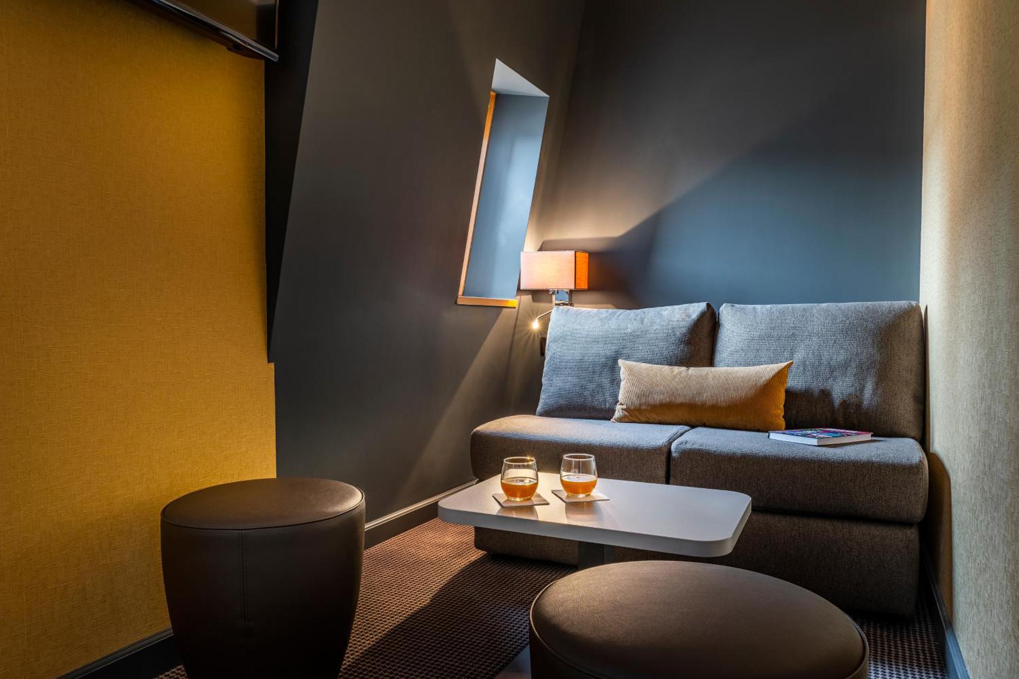 Junior Suite Access to swimming pool or fitness,984196498:JPEG