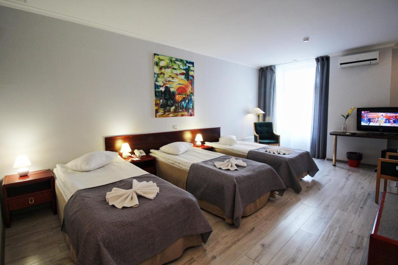 Triple Room,706248397:JPEG