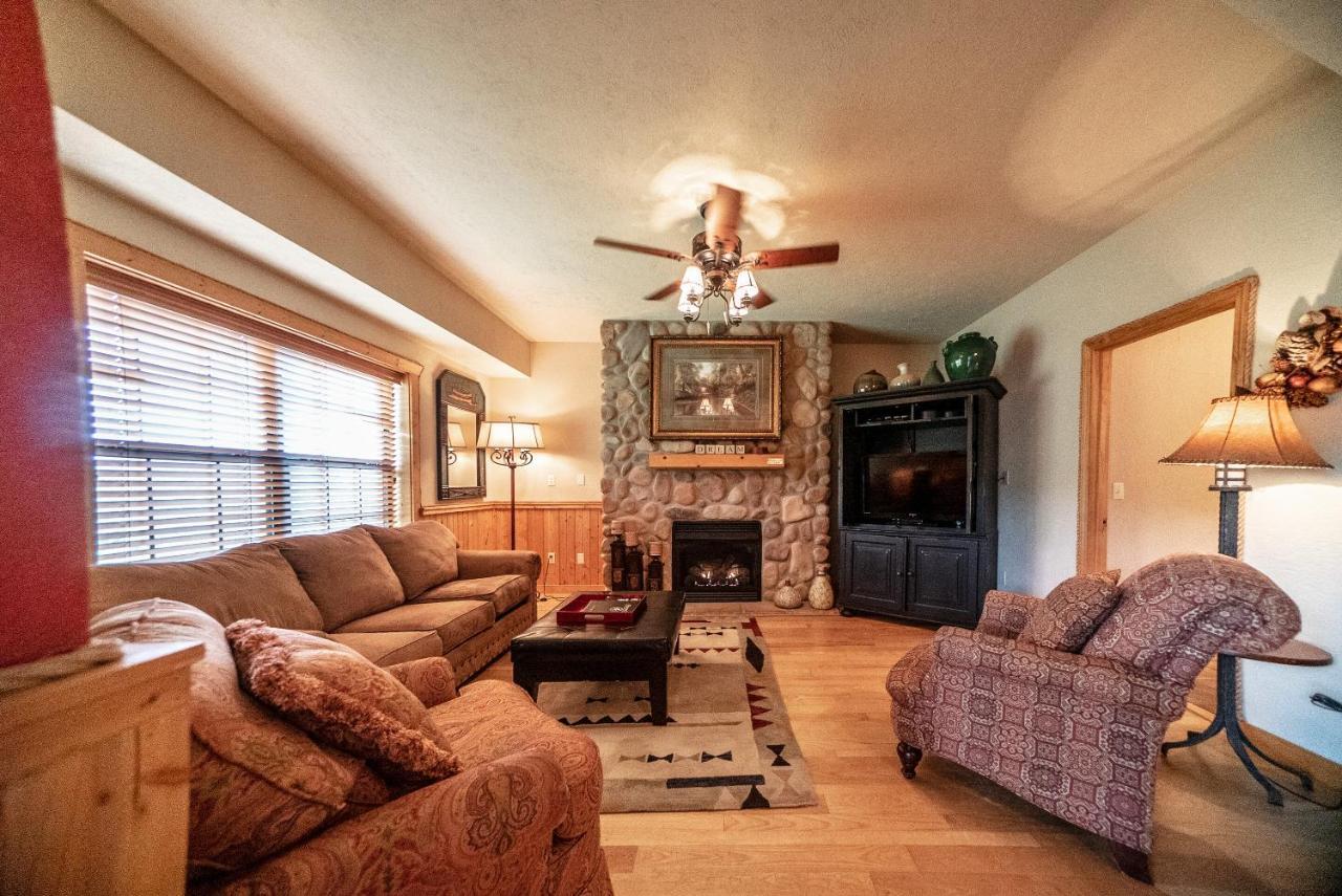 Four-Bedroom Cabin