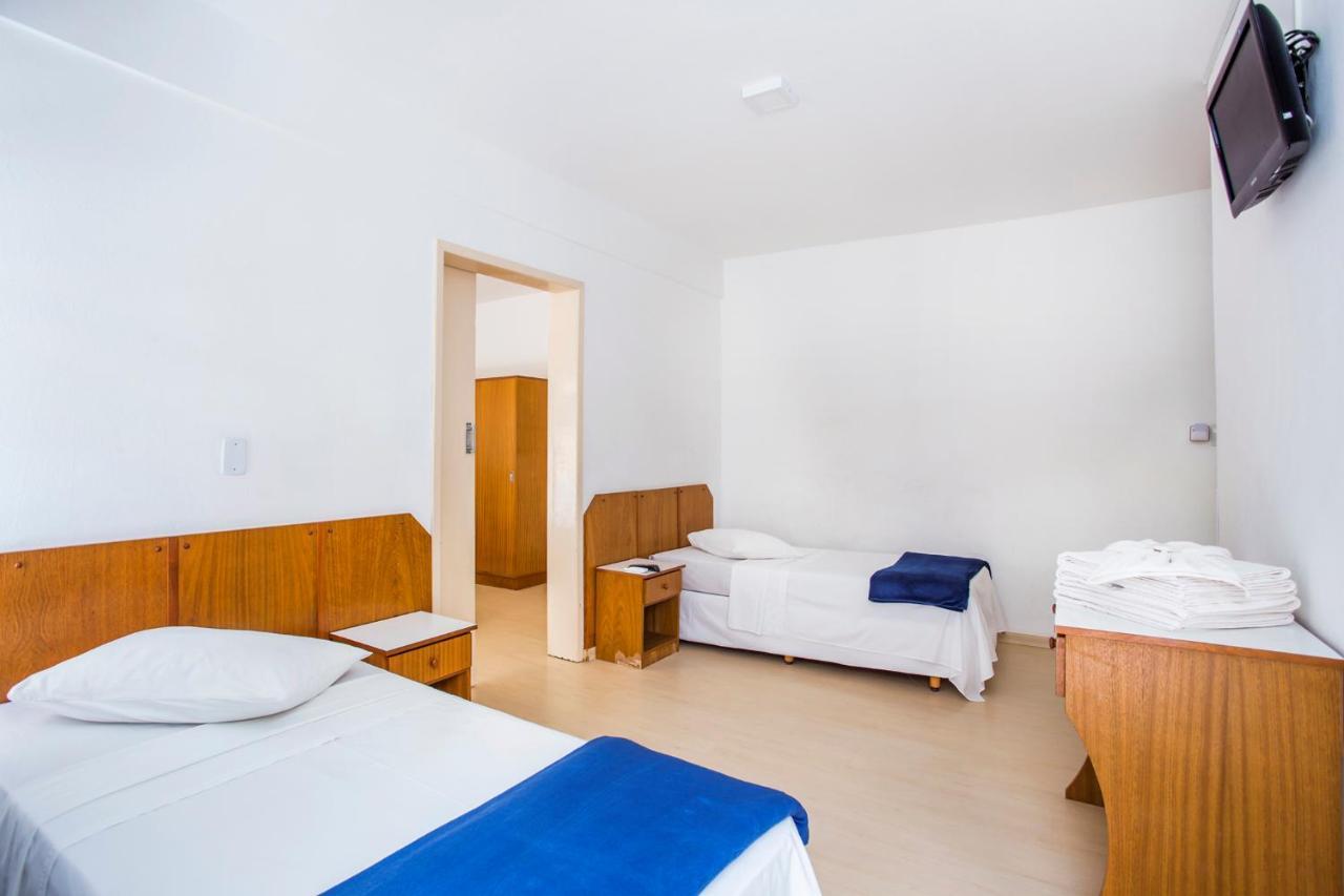 Connecting Room