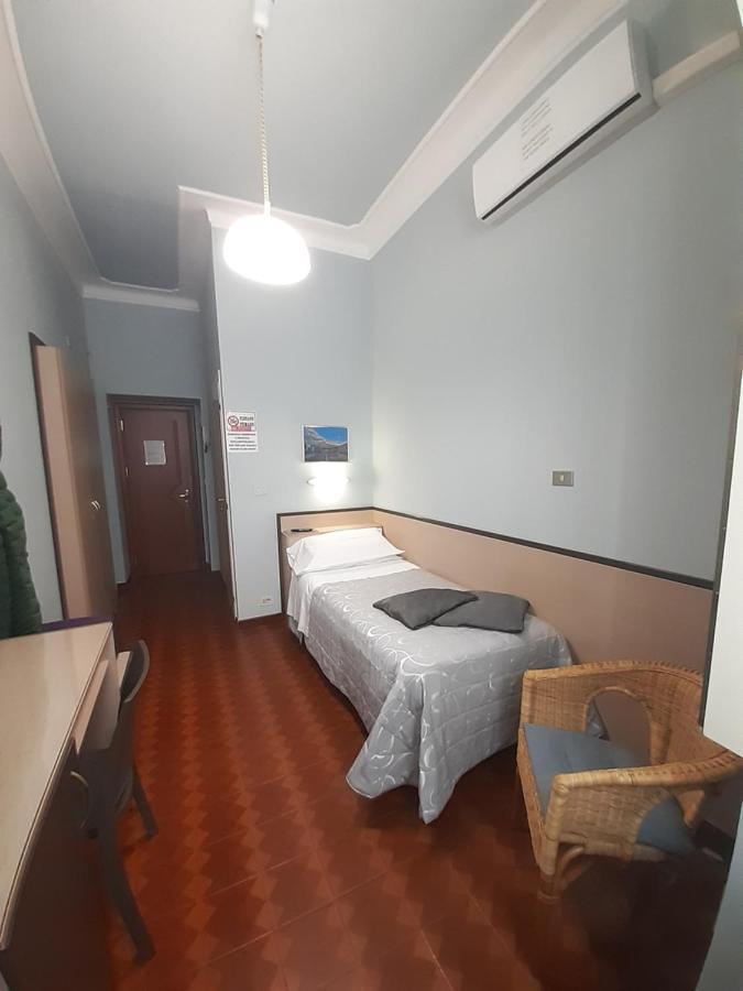 Single Room Private Bathroom