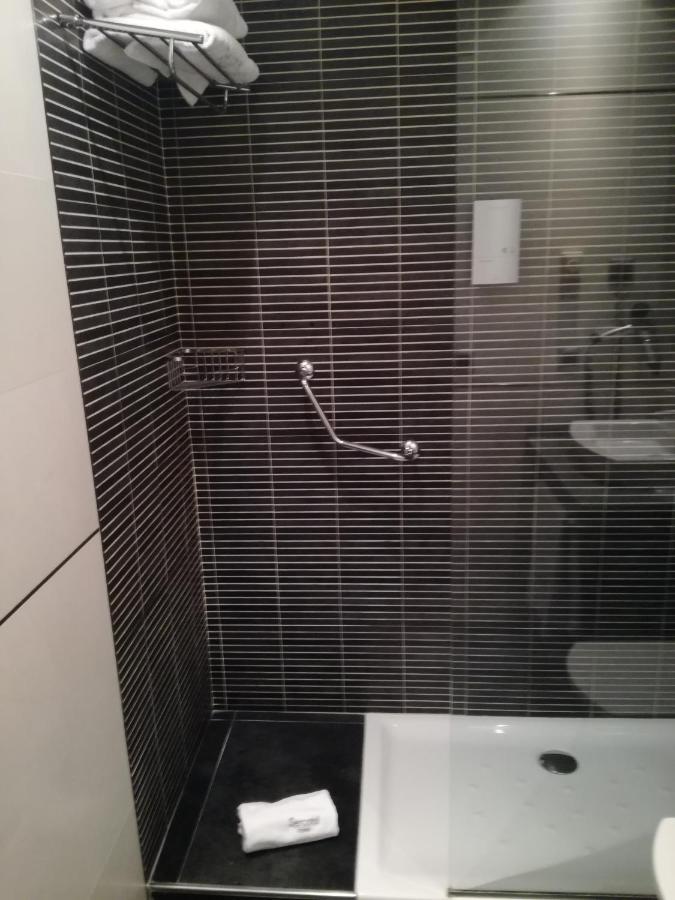 Habitación Doble con cama supletoria - 1 o 2 camas (2 adultos + 1 niño)