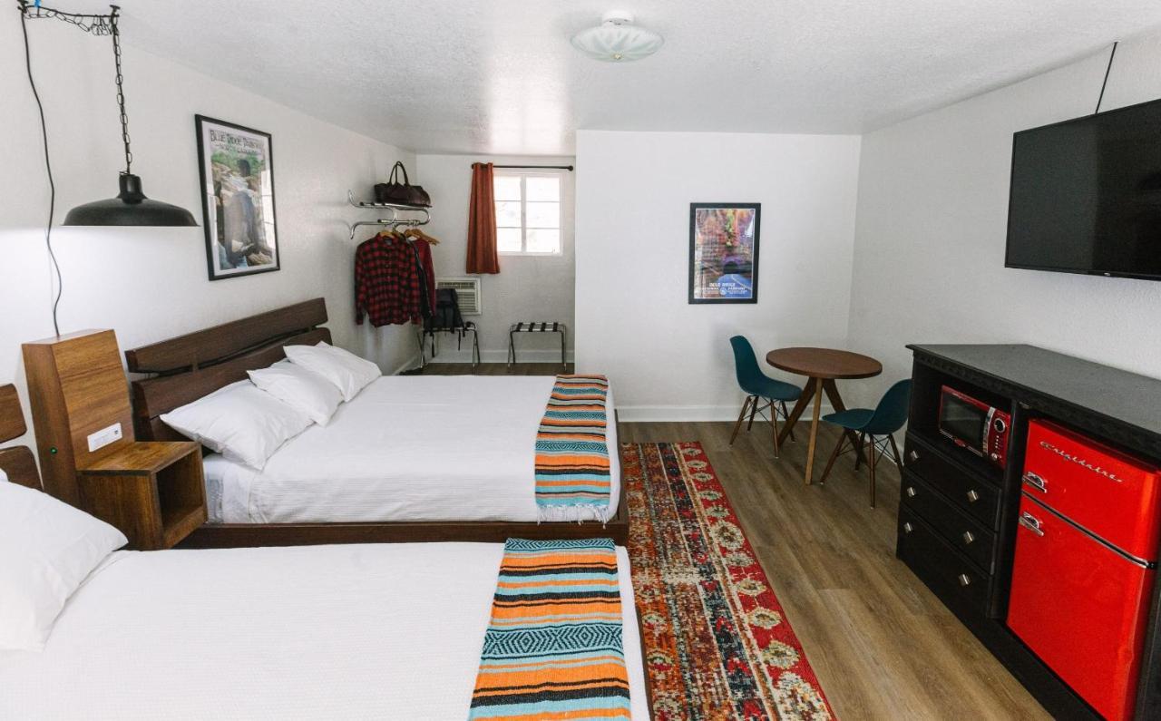 Deluxe Queen Room Two Queen Beds