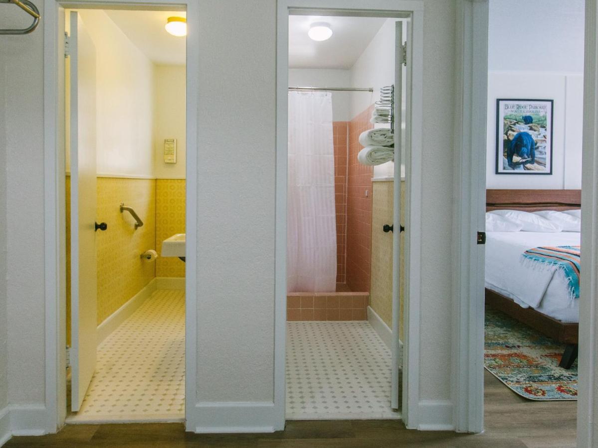 Deluxe Family Suite