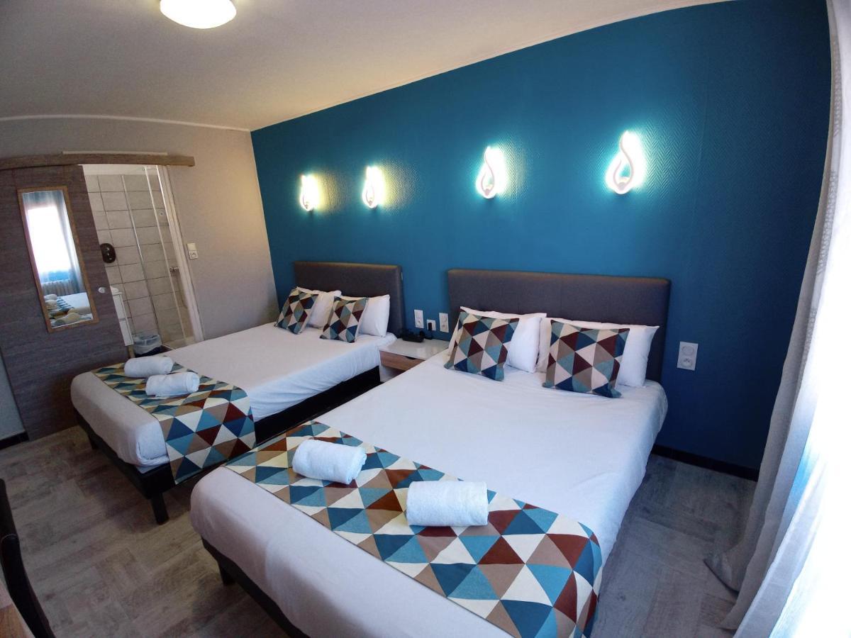 Quadruple Room Air Conditioning
