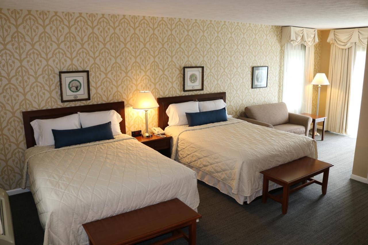 Queen Room Two Queen Beds
