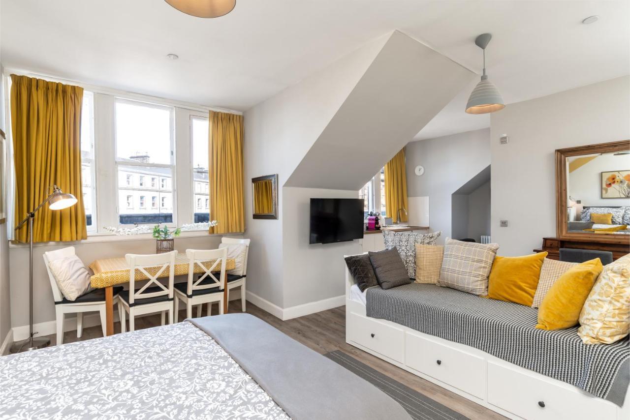 One-Bedroom Suite 1