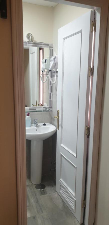 Single Room Private Bathroom