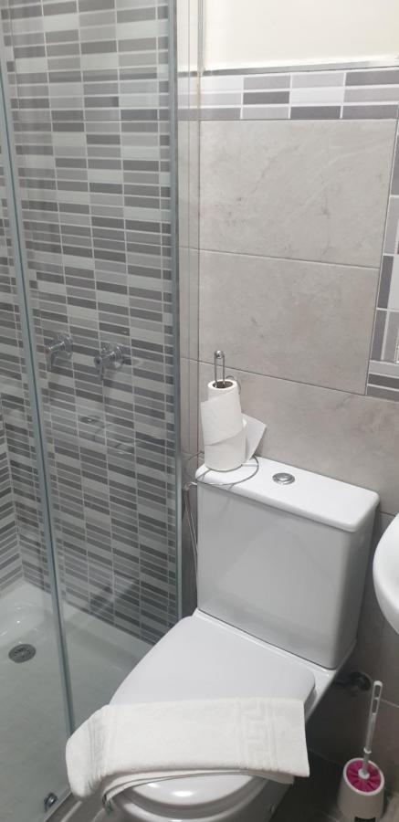 Single Room Private Bathroom