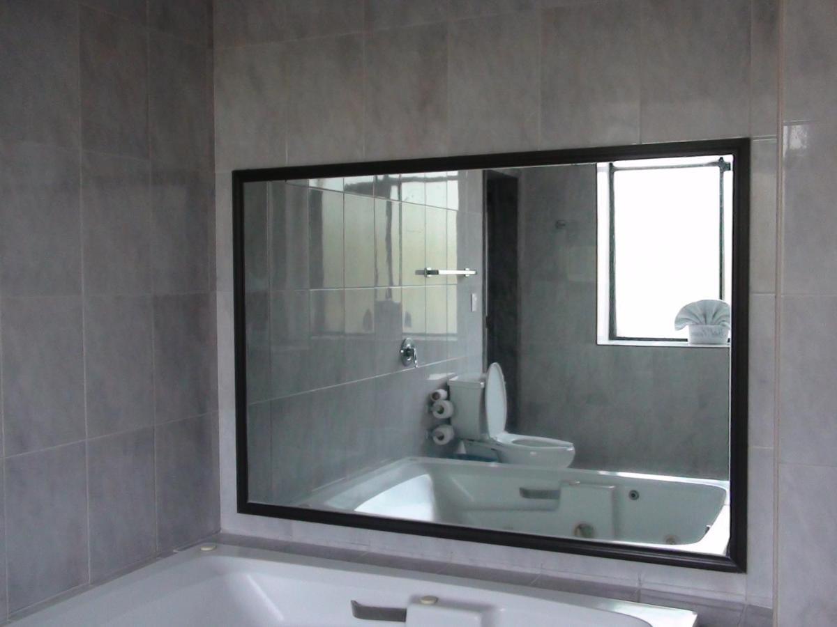 Suite Spa Bath