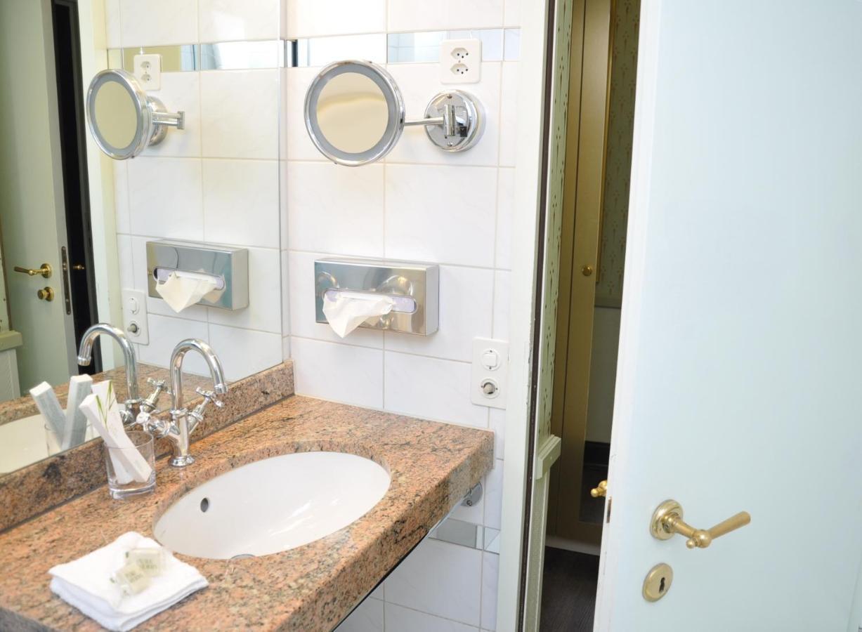 Double Room Shower