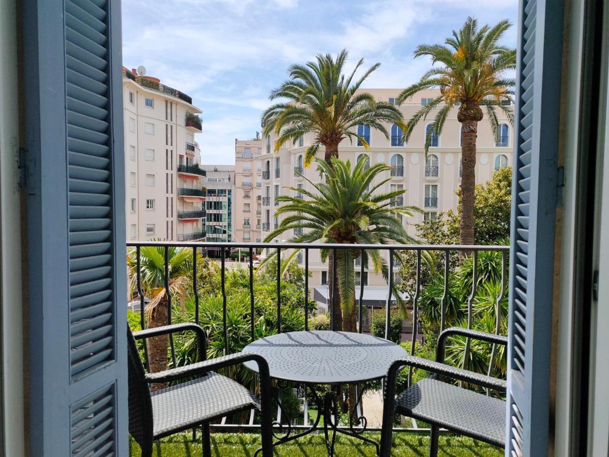 Double Room Balcony Garden View