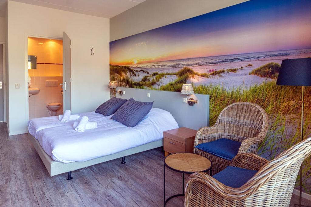 Twin Room Private Bathroom