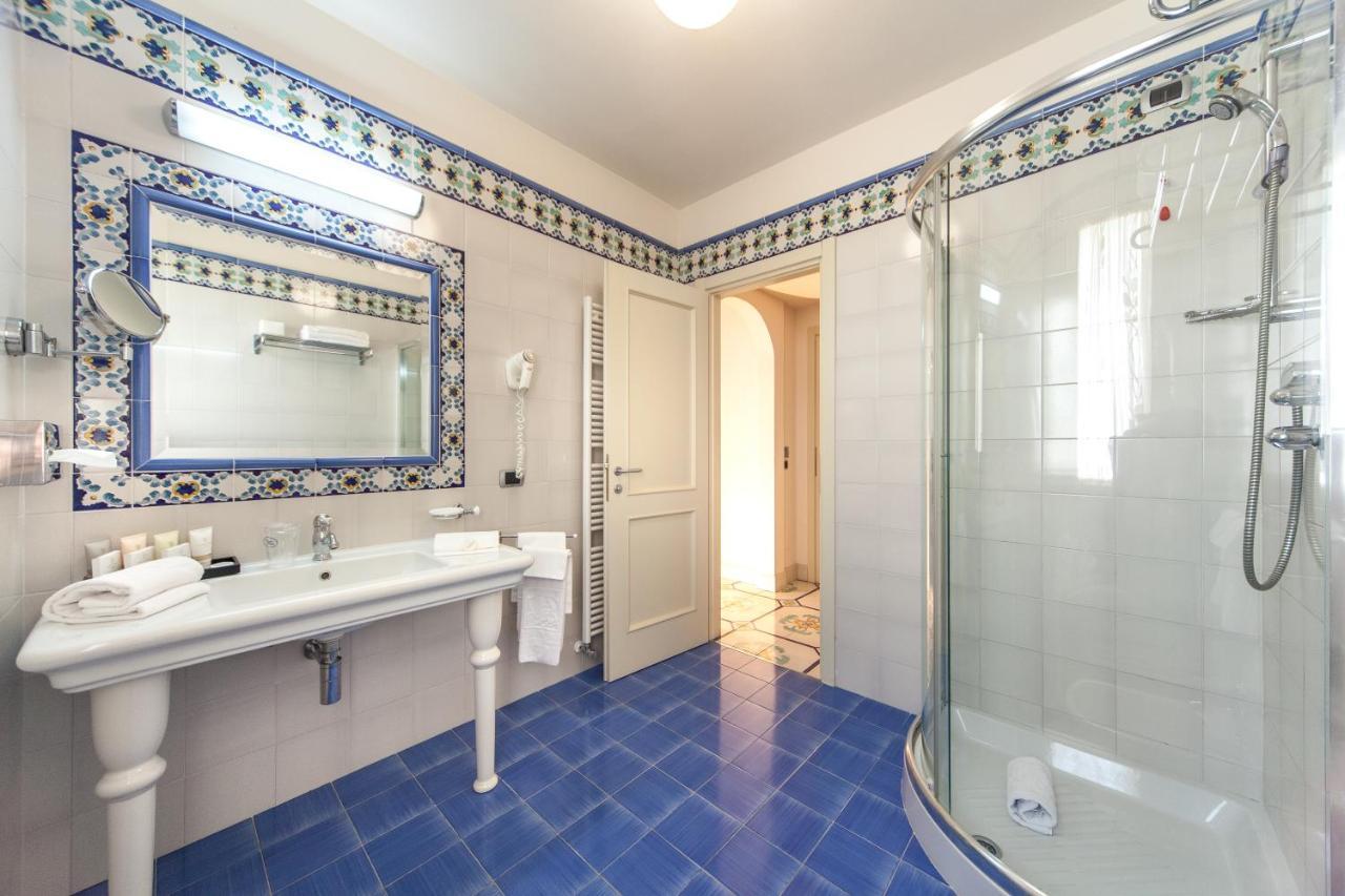 Deluxe Triple Room Sea View