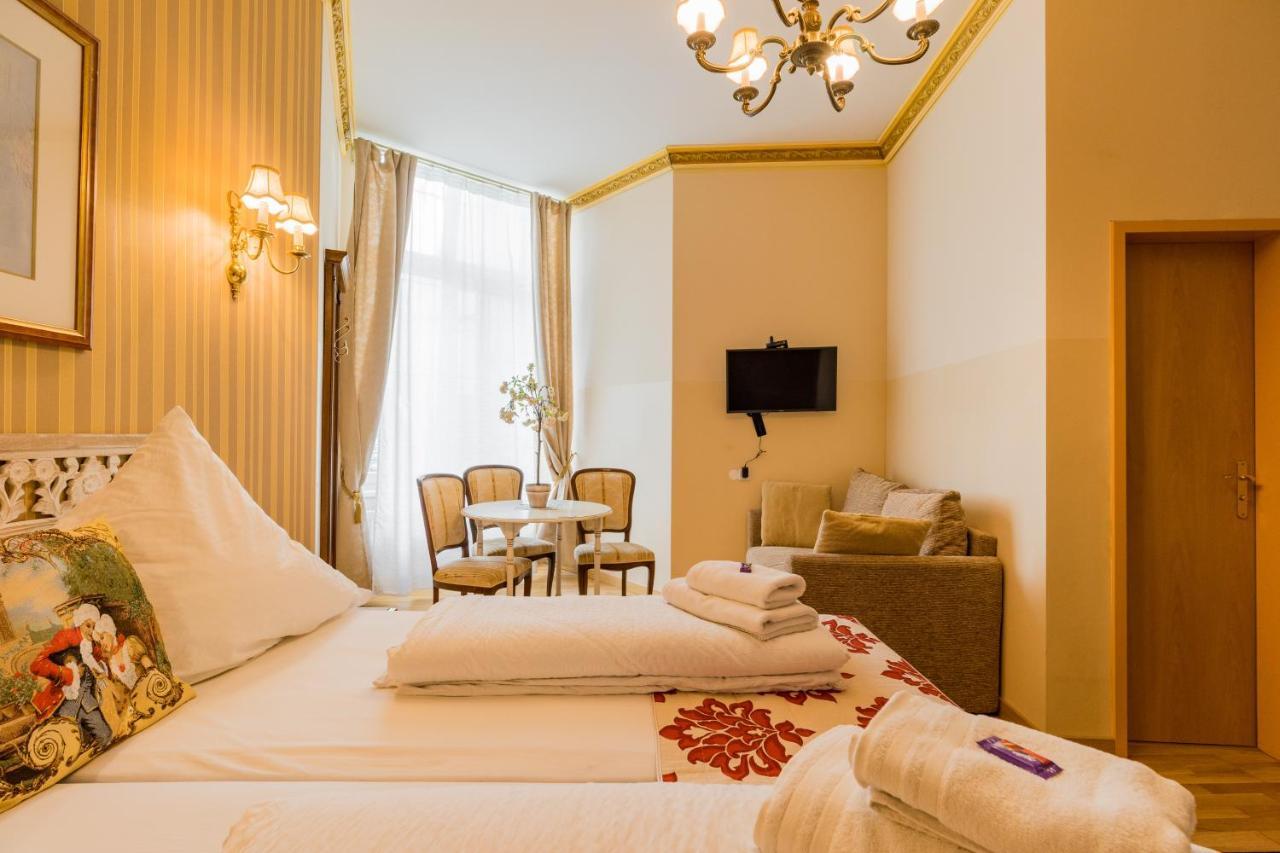 Comfort Triple Room