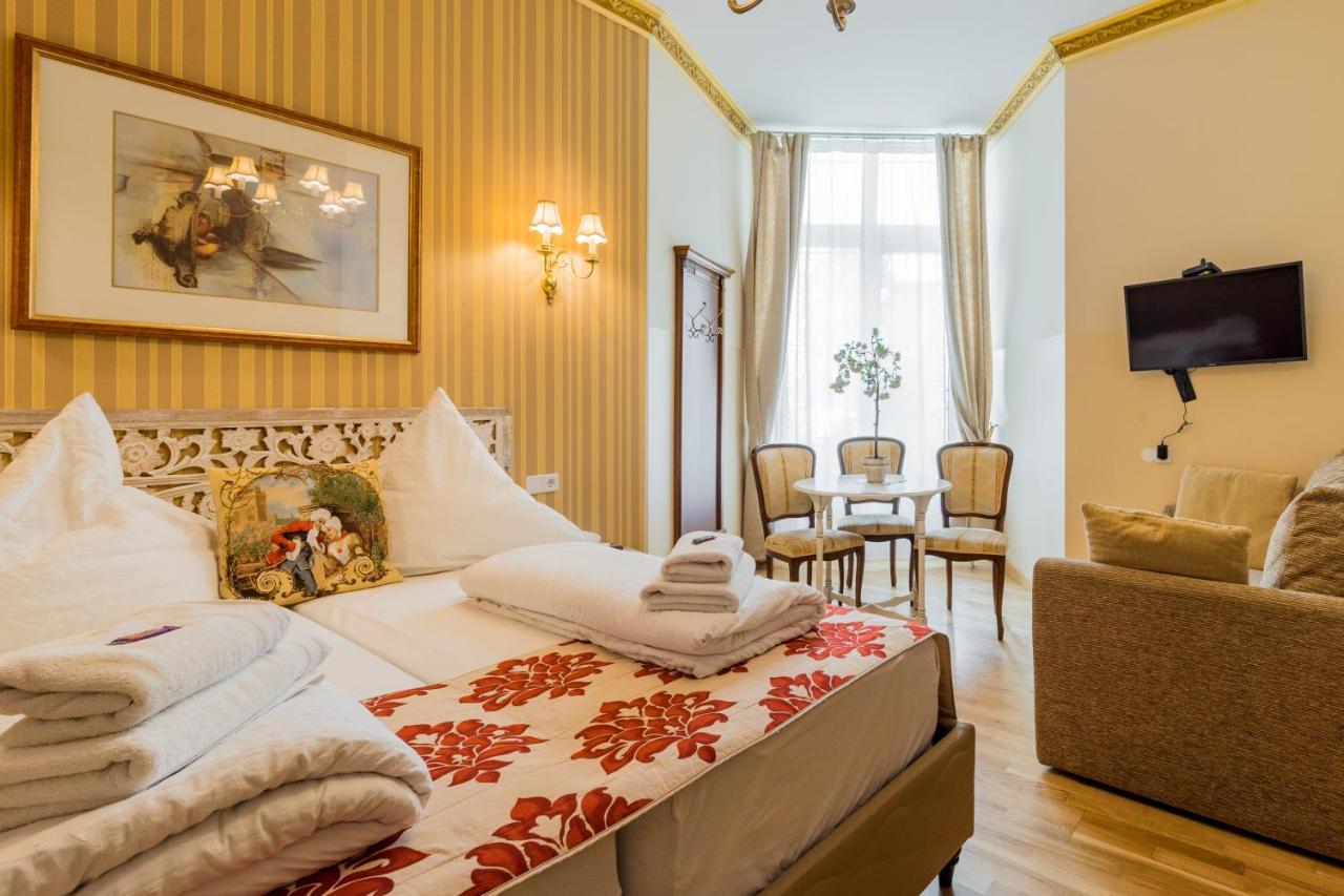Comfort Triple Room