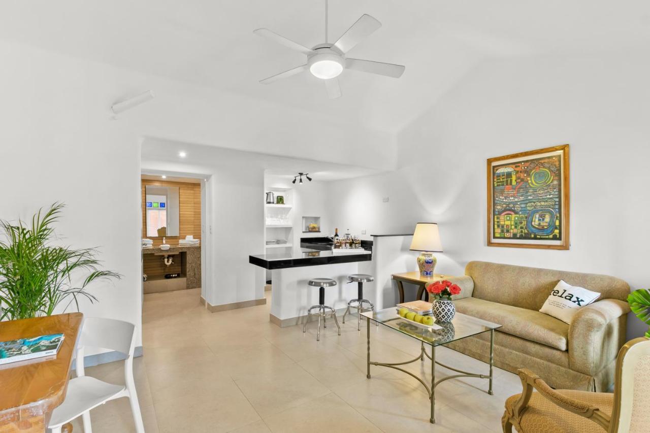 One Bedroom Suite Street View