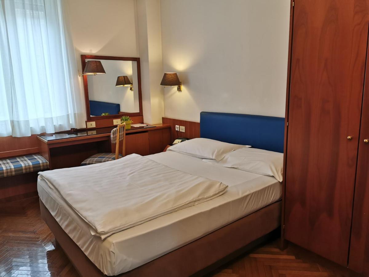 Budget Double Room,995195797:JPEG