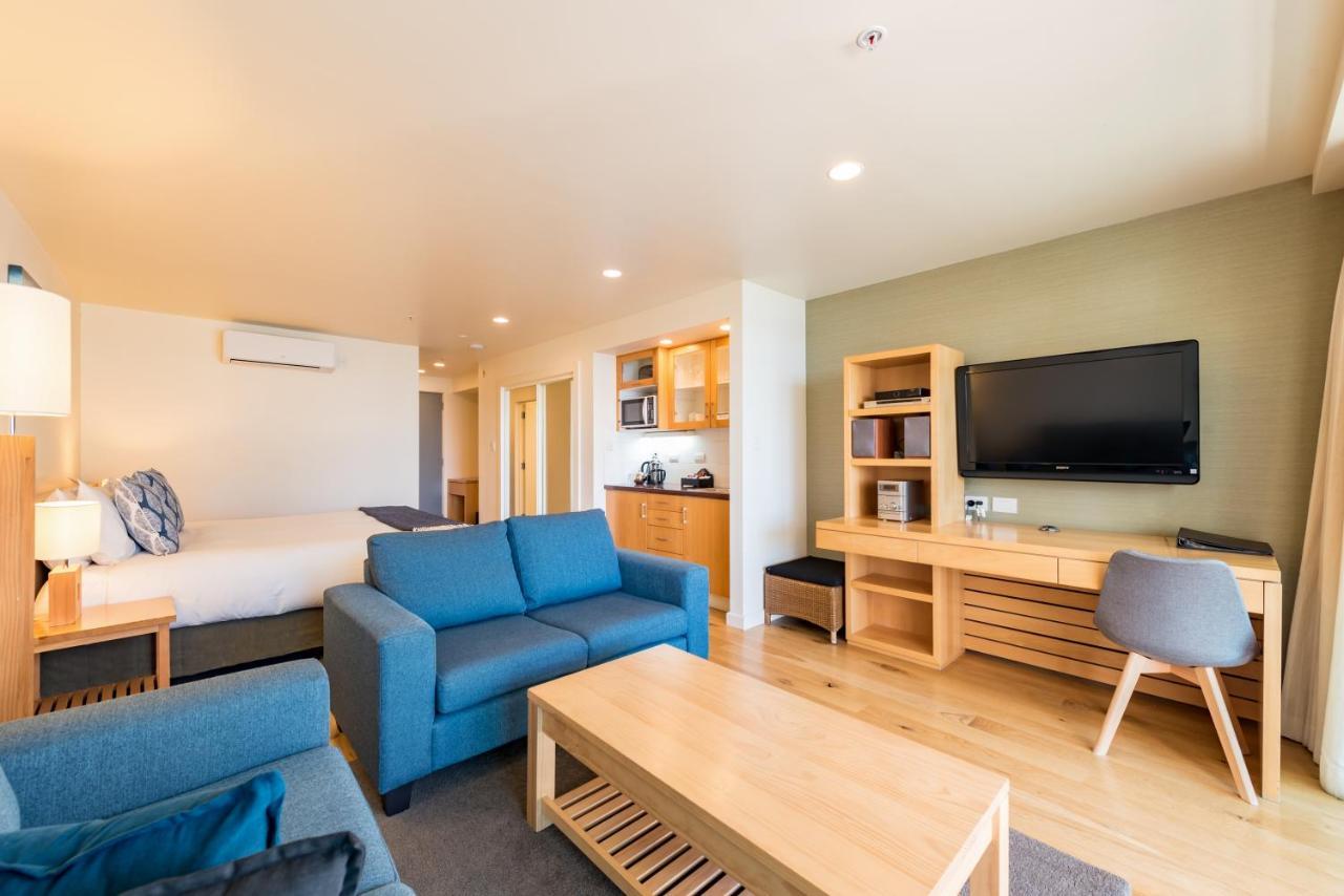 Poolside Studio Level One
