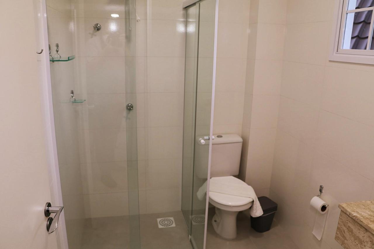 Deluxe Queen Suite