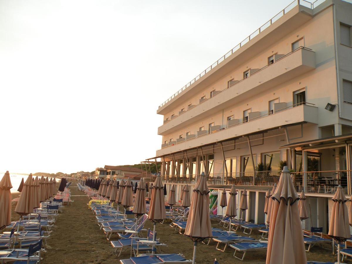 Double or Twin Room Sea View
