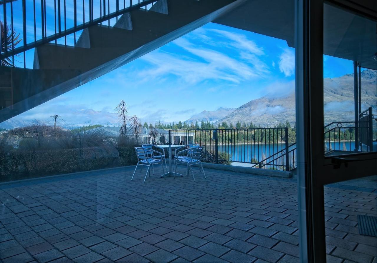 Small Studio Lake View