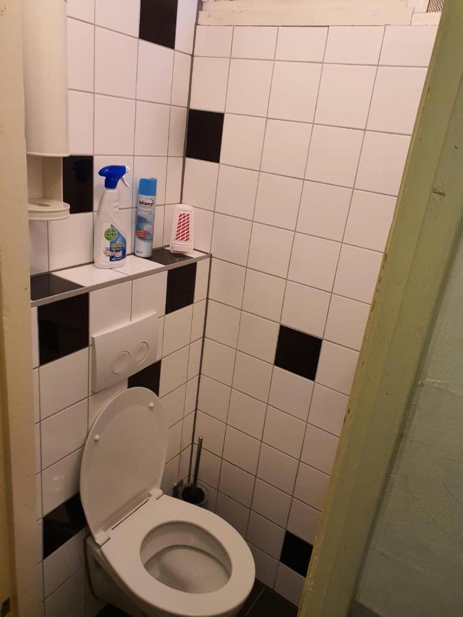 Tweepersoonskamer met Gedeelde Badkamer