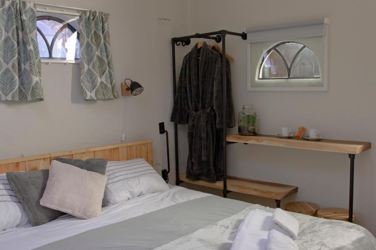 Double or Twin Room Private External Bathroom