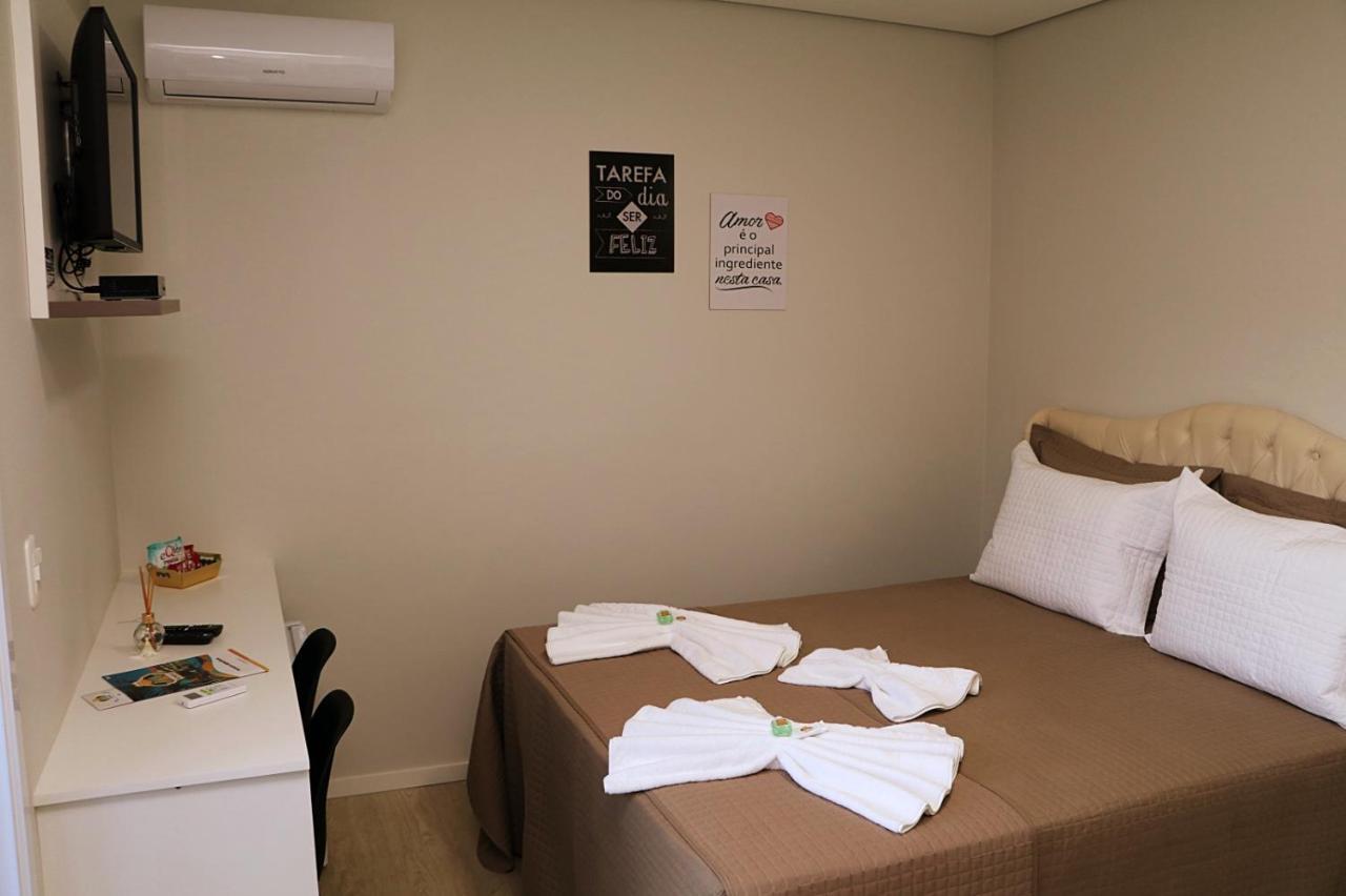 Deluxe Queen Suite