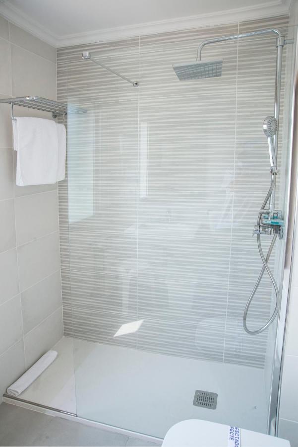 Budget Double Room,999195618:JPEG