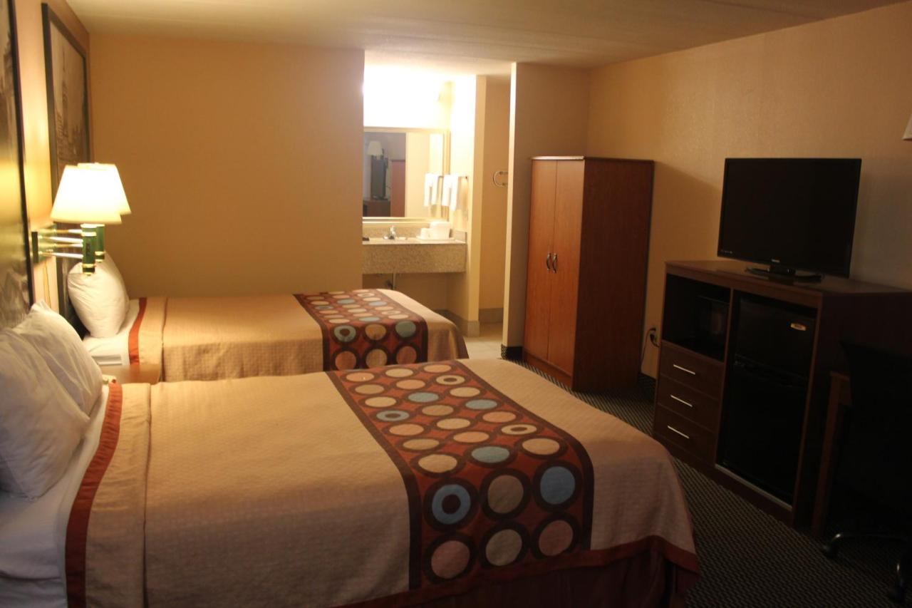 Double Room with Two Double Beds - Smoking