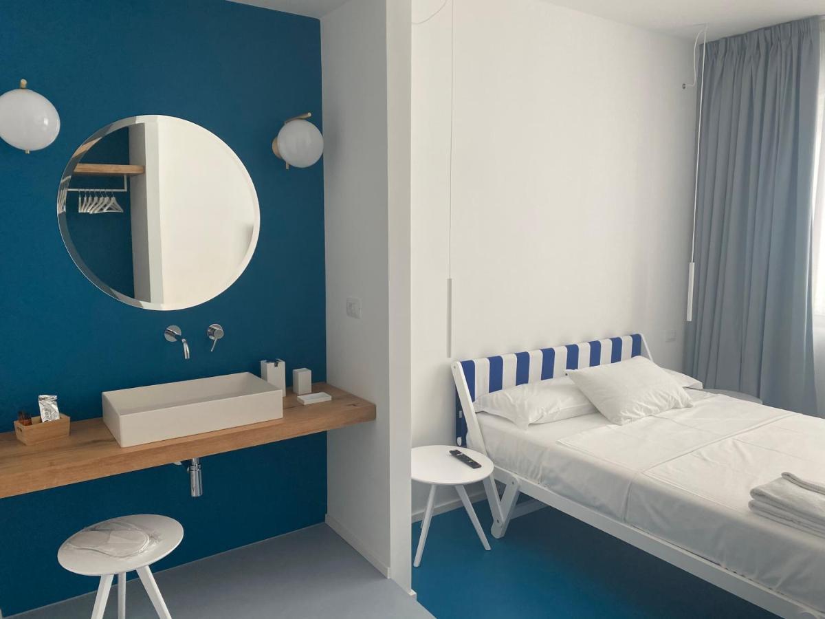 Deluxe Double Room Side Sea View