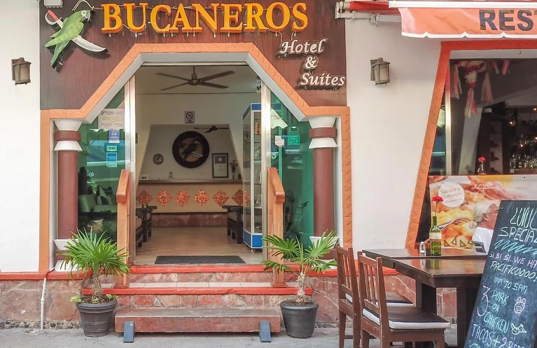 Hotel Bucaneros Isla Mujeres-1