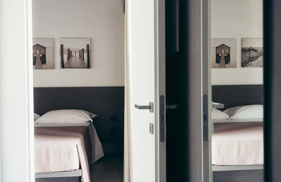 Blank Hotel-1