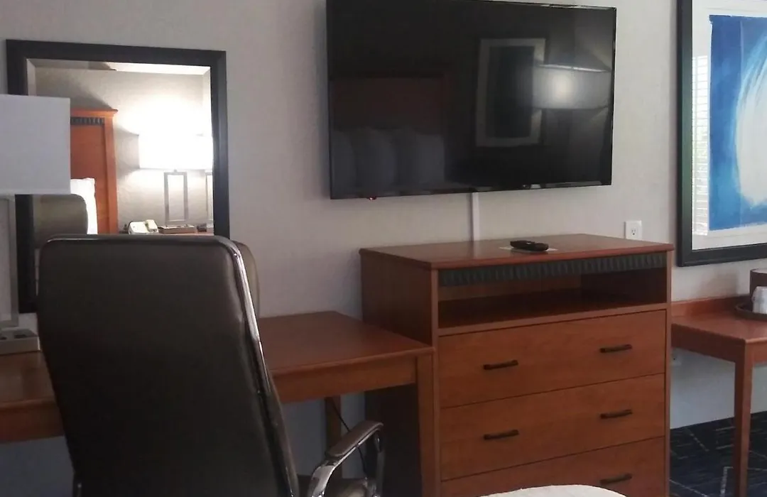 Surestay Plus Hotel By Best Western Clearwater Central-1