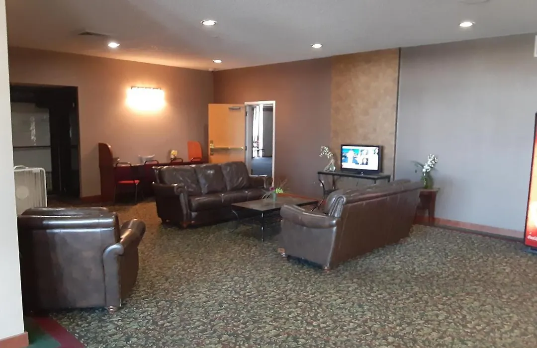 Vegas Minot Hotel-1