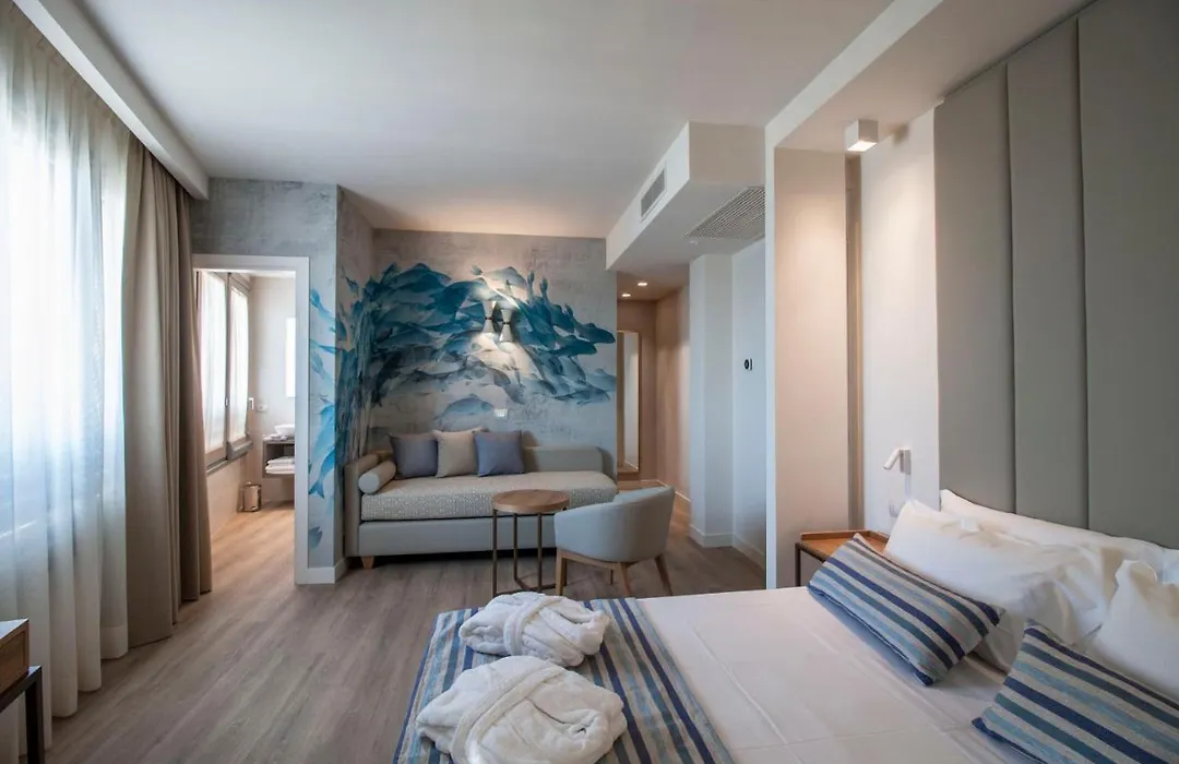 Aqua Boutique Hotel-1