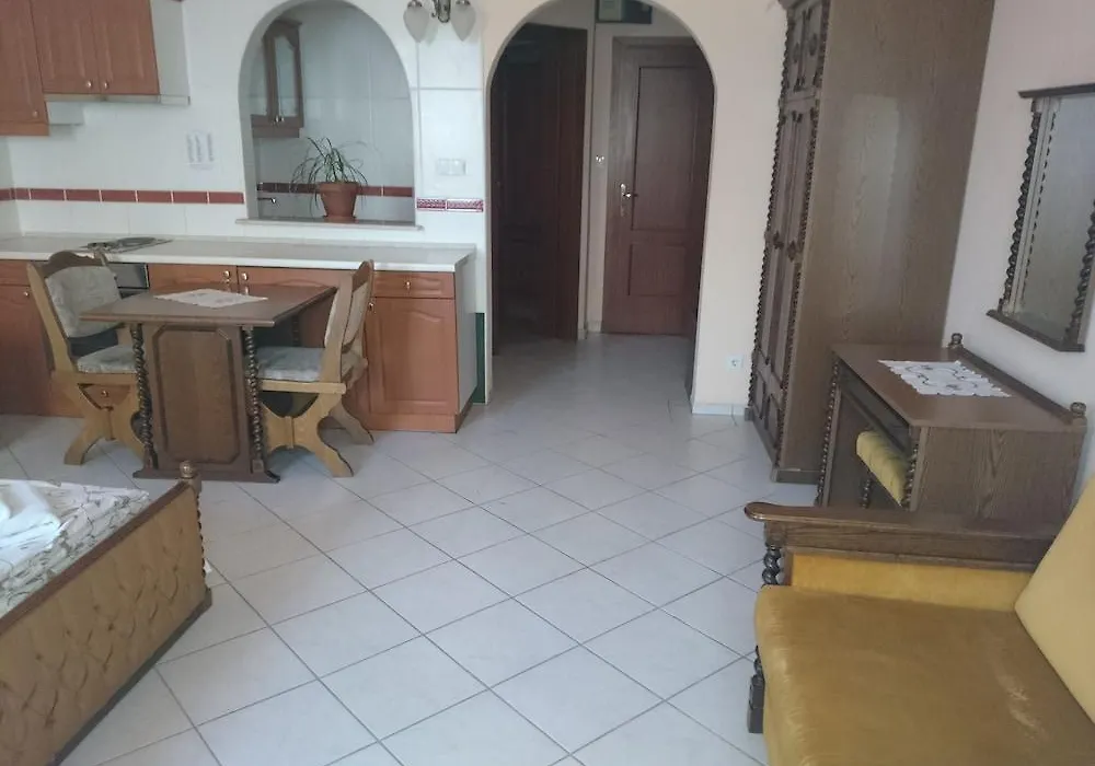 Hotel Happy Apartments-1