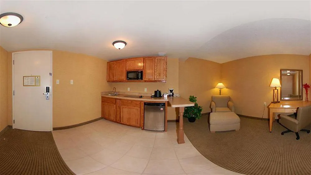 Clarion Hotel Park Central-1