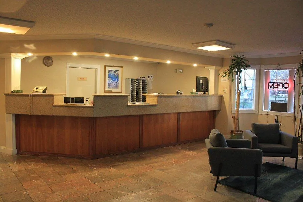 Econo Lodge-1