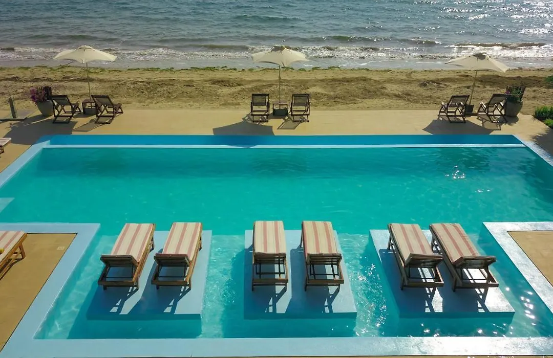 Nosy Lodge-1