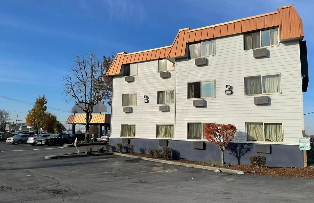 Portland Inn-1