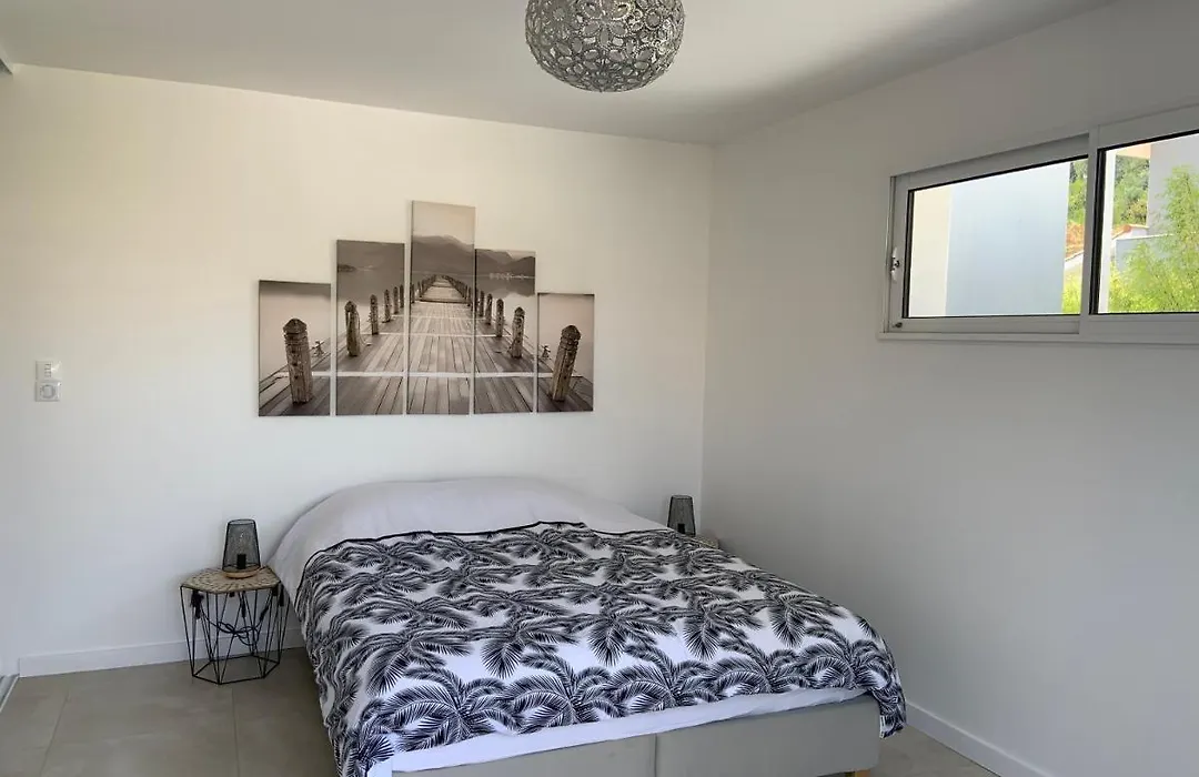 Chambre privée avec terrasse-1